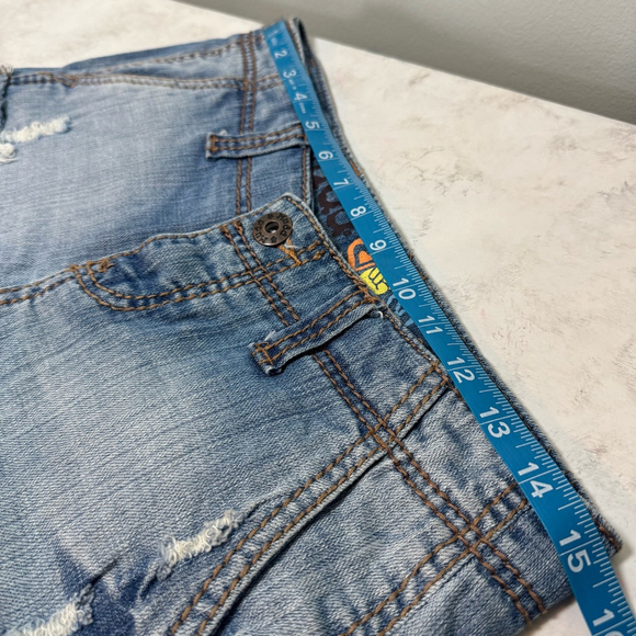 Y2K Women's Mudd Denim Shorts Size 5 Blue Low Rise 1.5” Inseam - Picture 6 of 8